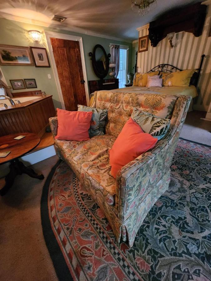 House Of 1833 Bed And Breakfast Містик Екстер'єр фото